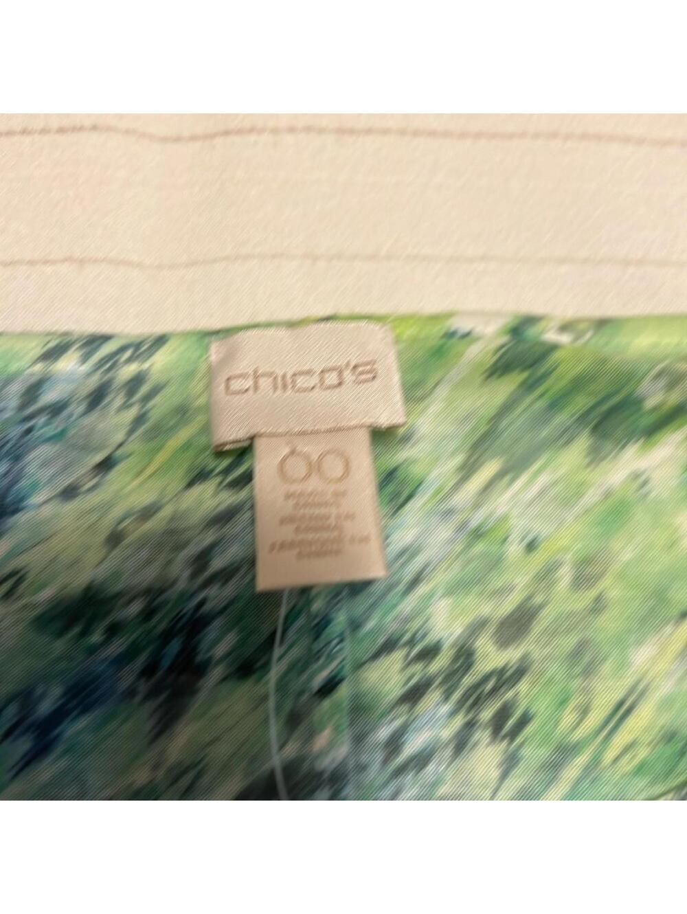 Chico's NWT Diagonal Batik Tee Asymmetric Hem Women's Size 00 Green Blue Multi - Picture 3 of 5